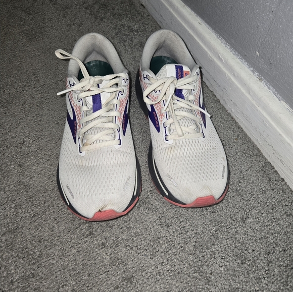 Brooks Ghost 13 Purple And Pink - Picture 2 of 5